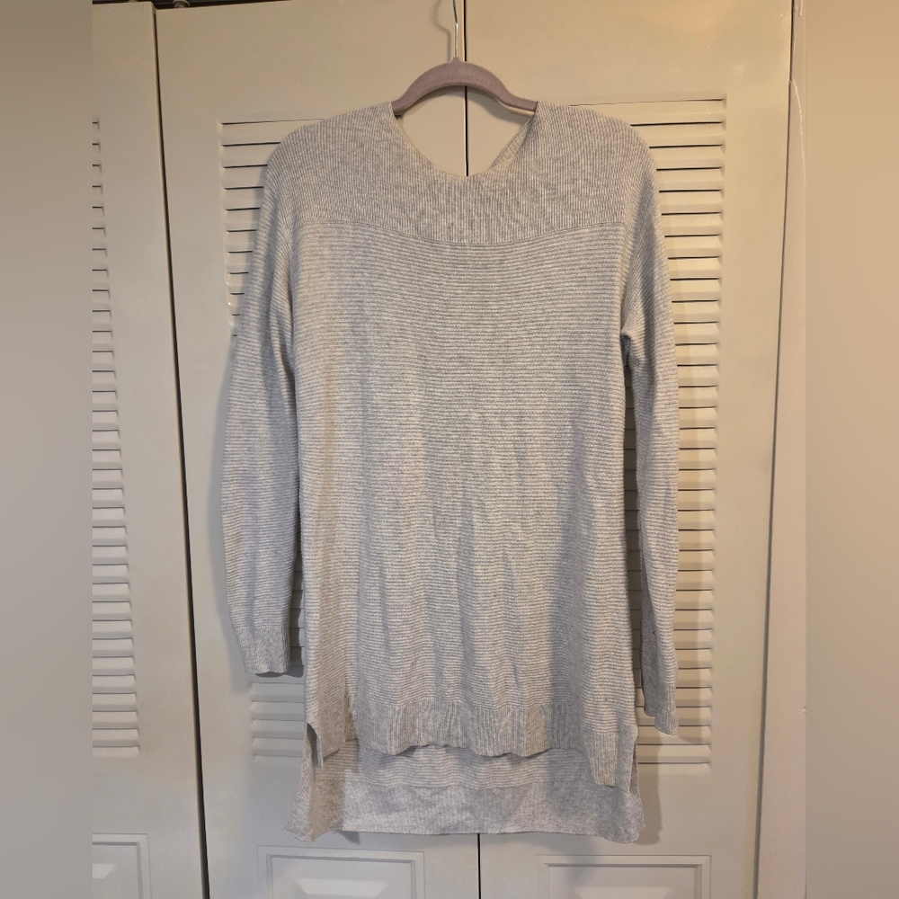 Elle Gray Relaxed Sweatshirt with Ribbed Details